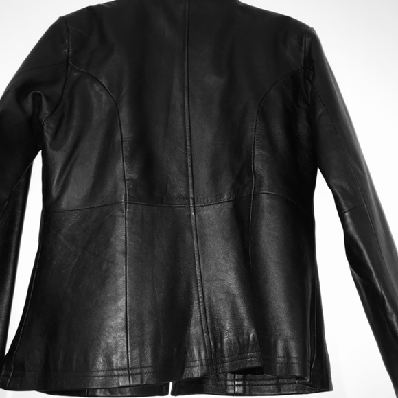 Vintage 90s Kids Black 100% Leather Jacket with zipper and pockets Size XL - Picture 11 of 16